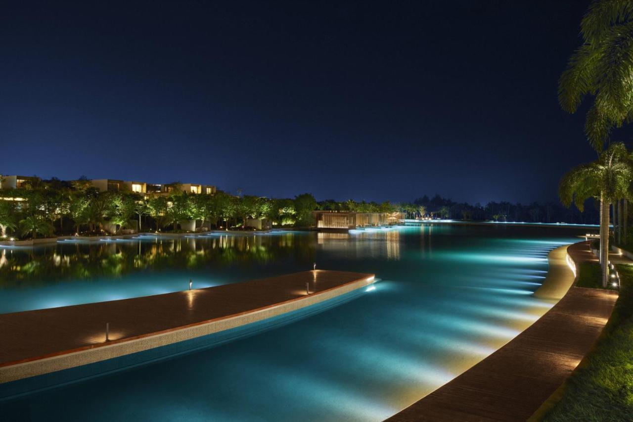 The Sanya EDITION Bagian luar foto