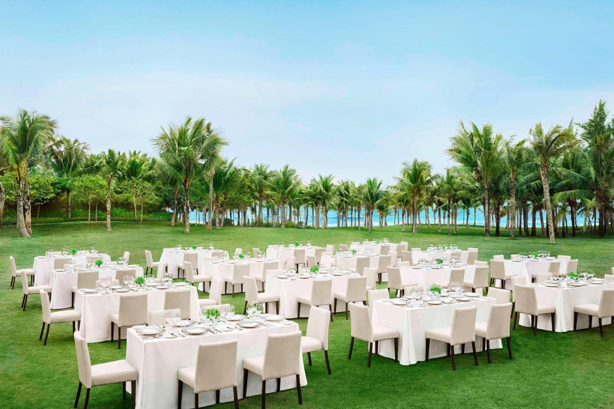 The Sanya EDITION Bagian luar foto